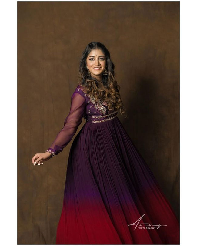 Staggering Poses Of Dimple Hayathi